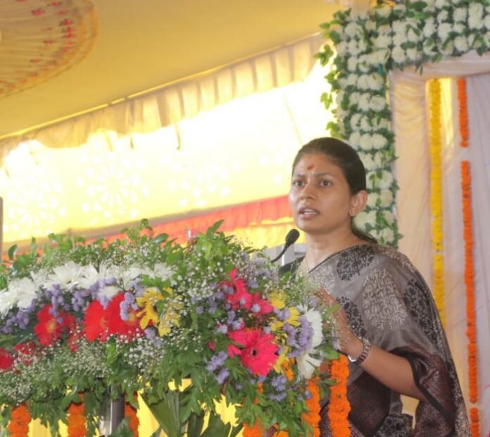 raksha-khadse-696x620