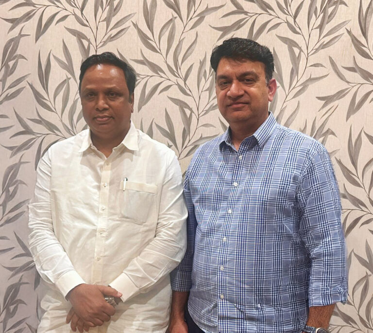 ASHISH SHELAR WITH ABHIJEET GHOLAP